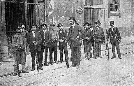Revolucionários em 1915